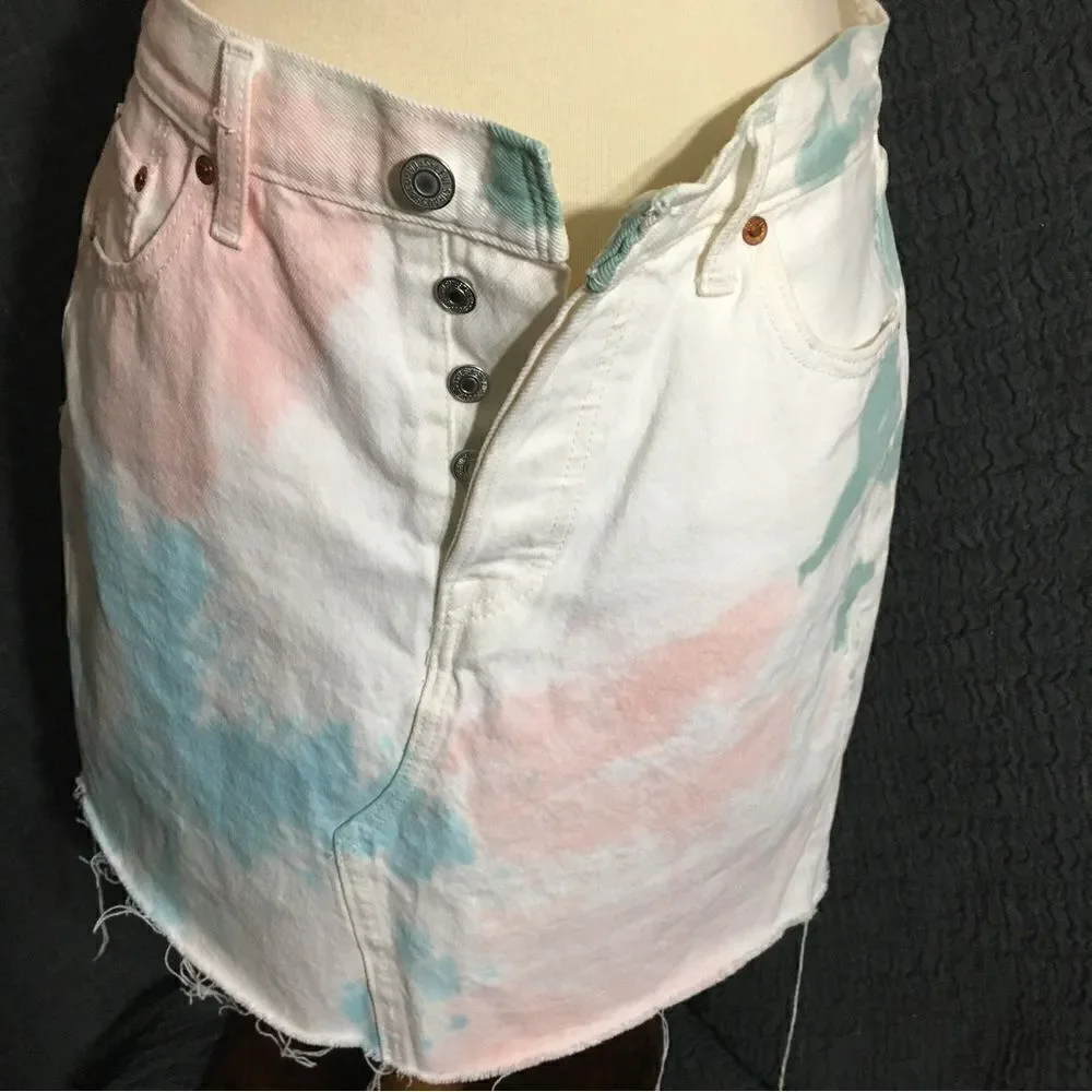 Levi’s NWT High-rise Deconstructed Skirt Size 29